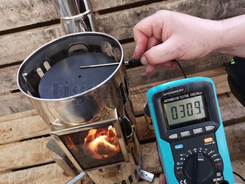 Dieselofen Sibirien von Tigerexped - Temperaturmessung Herdplatte