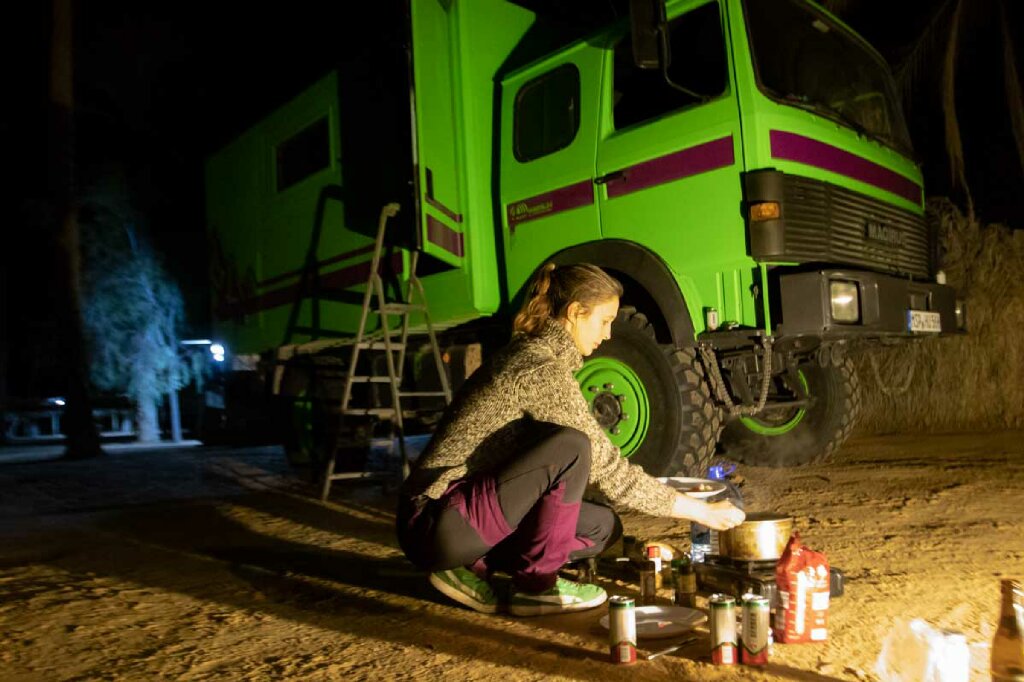 Kochen auf Wüstenboden