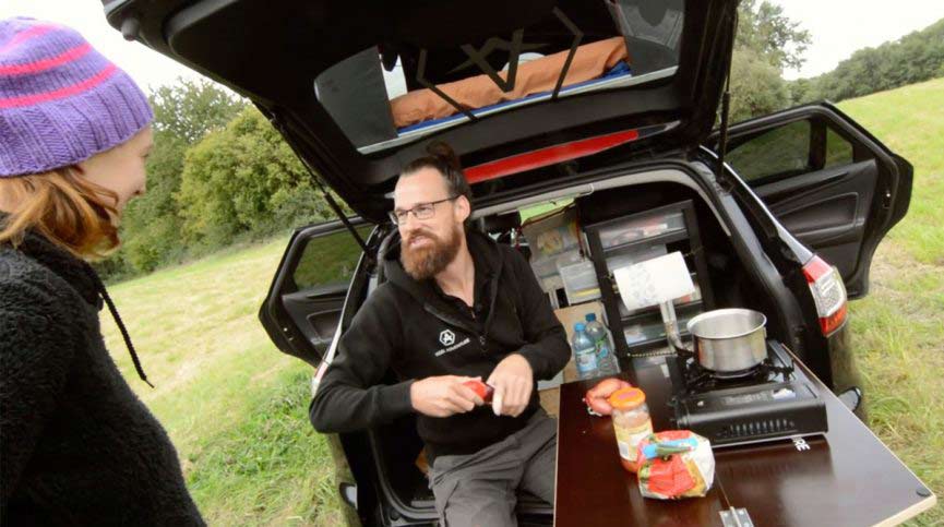 PKW als Wohnmobil - die Küche