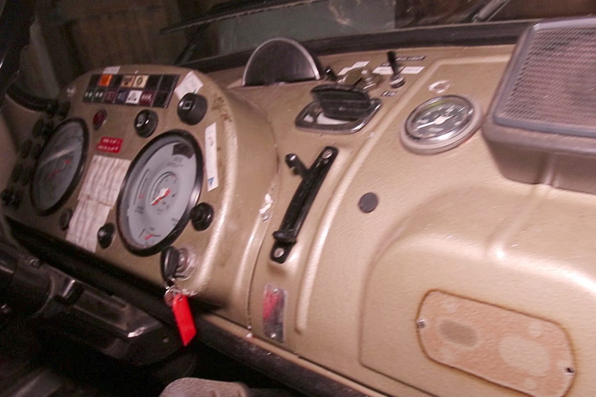 Cockpit Mercedes Benz 911 Rundhauber