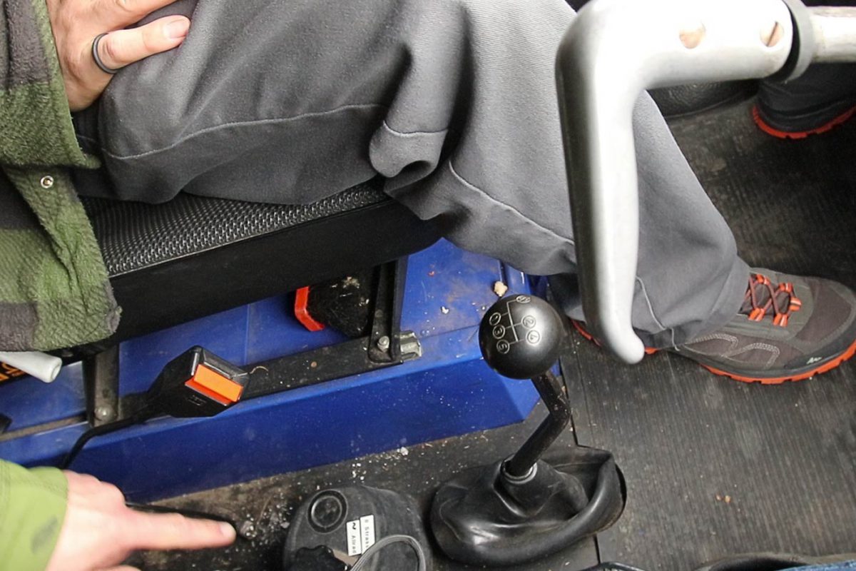 Schalthebel und Sperre beim Mercedes 911 Rundhauber