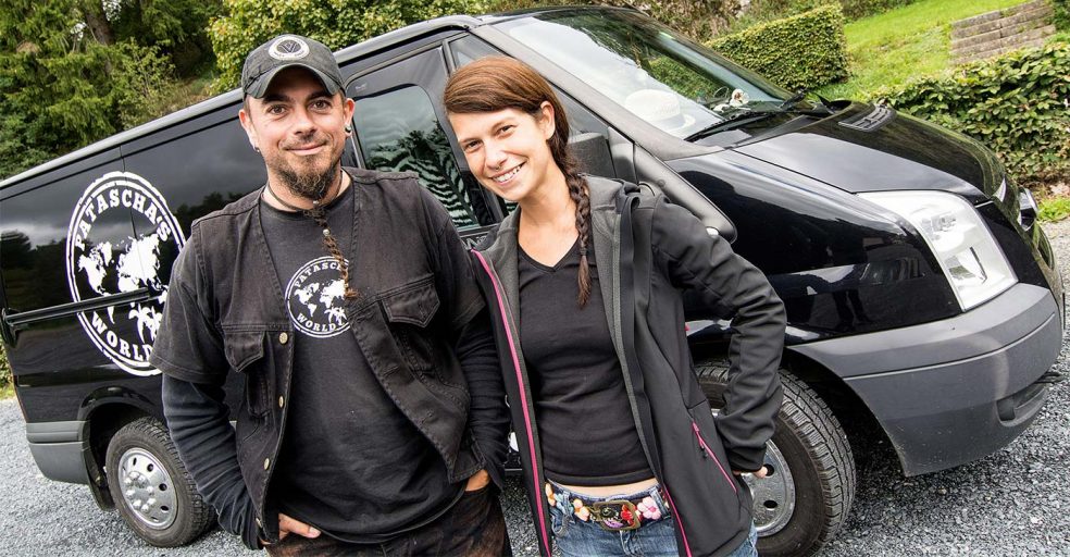 Patascha und Campervan Betty